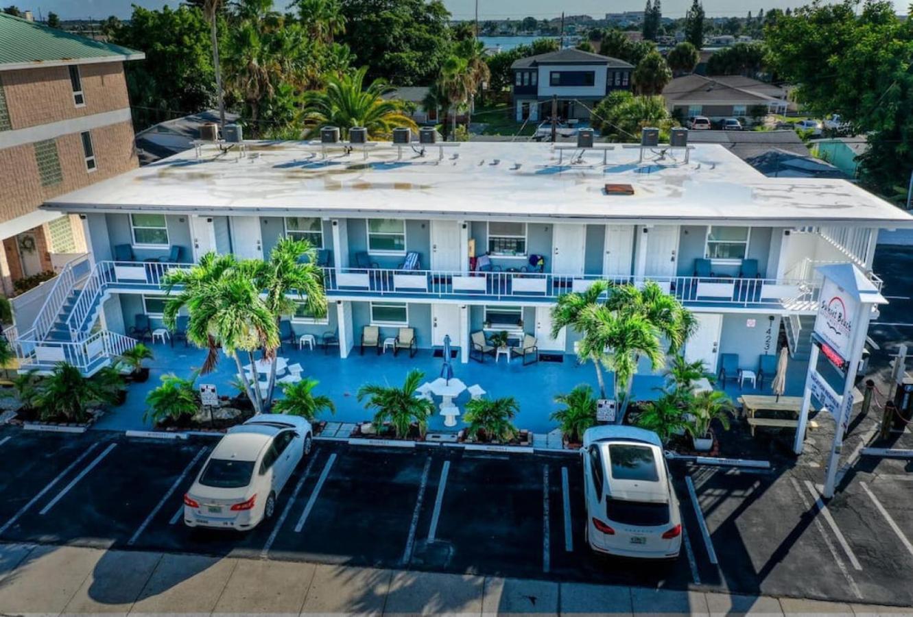 Sunset Beach Suites At Madeira Beach! Pet Friendly With Summer Breezes! - Suite 6 St. Pete Beach Extérieur photo